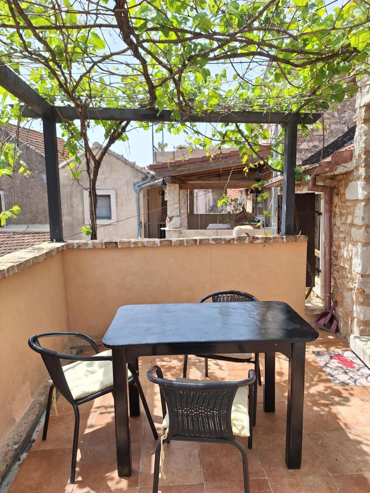 Apartment George Stari Grad  Esterno foto